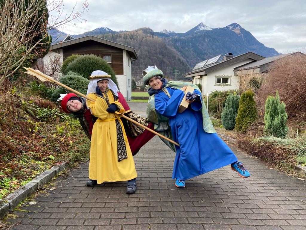 Ein bisschen Spaß muss sein - das nahmen die Sternsinger aus Nüziders beim Wort.